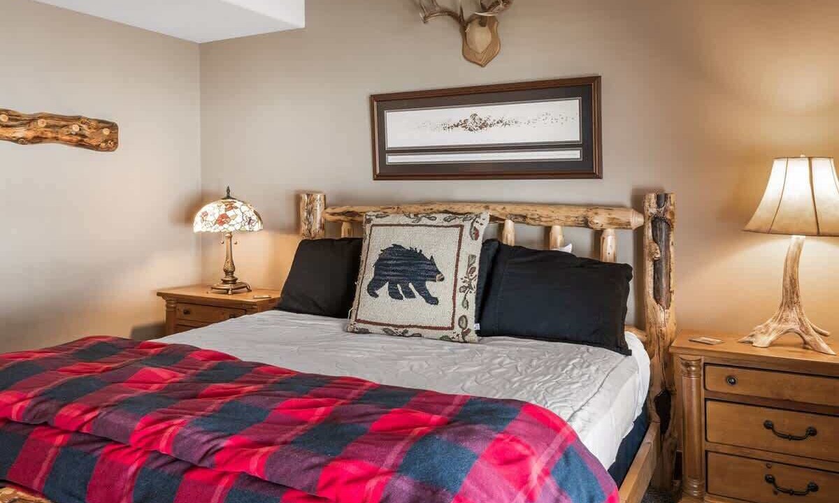 Photo of Bedroom in Powder Ridge