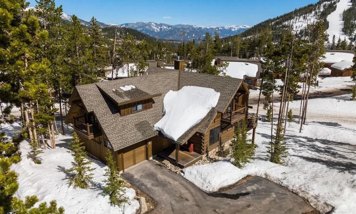 Photo of Outdoor in Powder Ridge