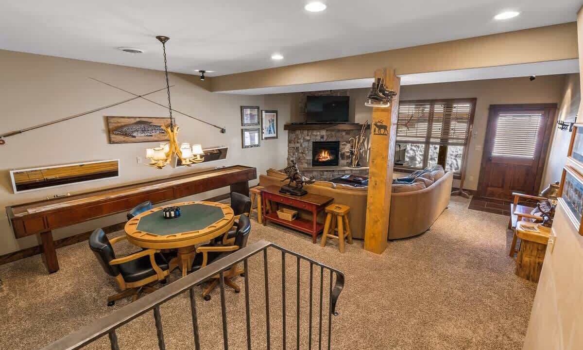 Photo of Livingroom in Powder Ridge