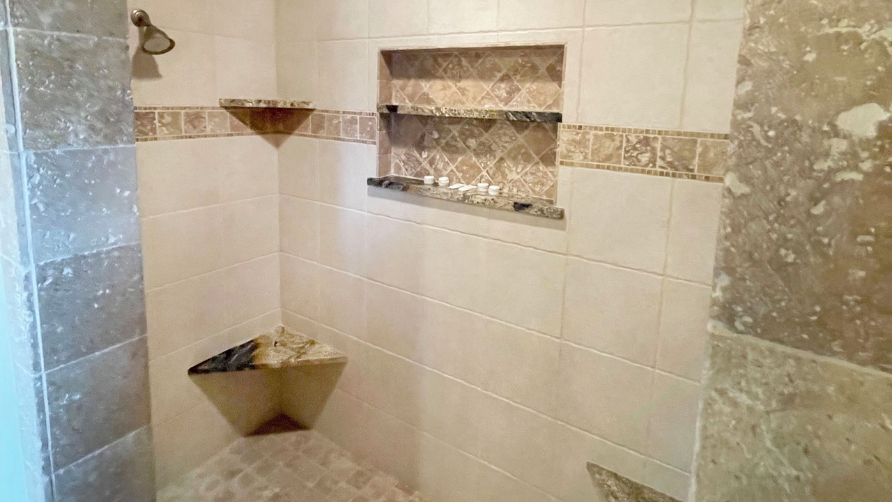 Photo of Bathroom in Gardiner