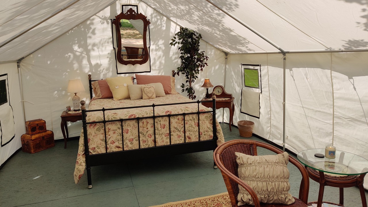 Photo of Bedroom in Glacier Country