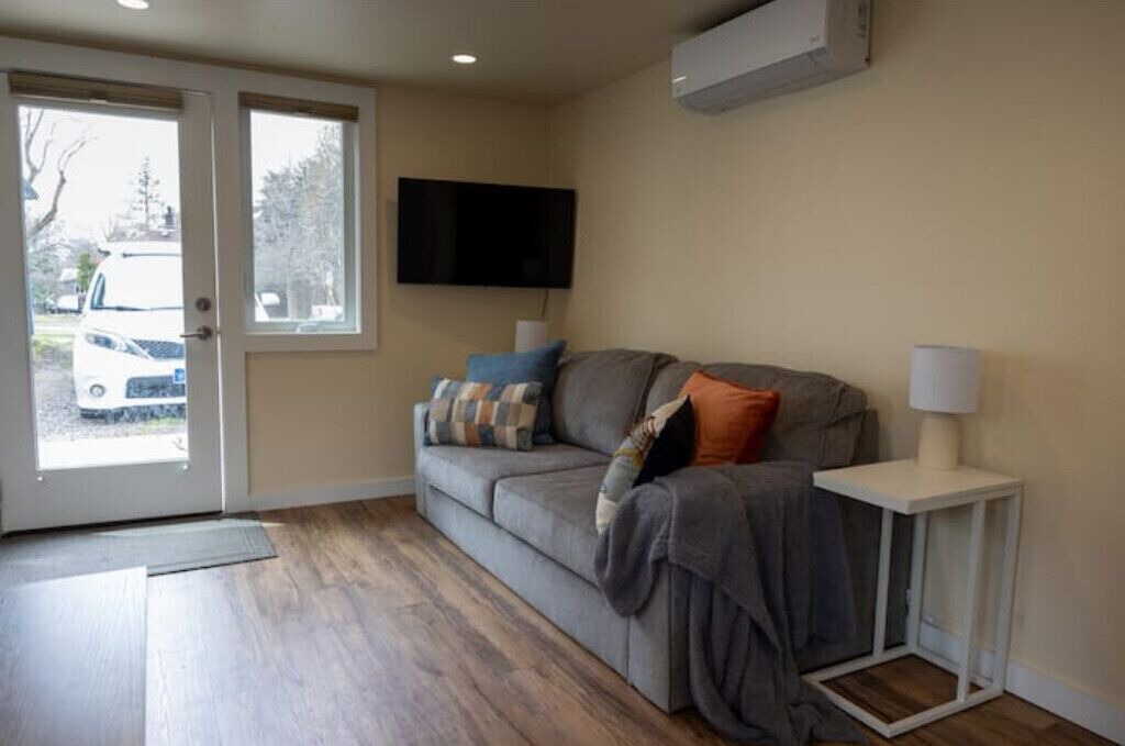 Photo of Livingroom in Lower Rattlesnake