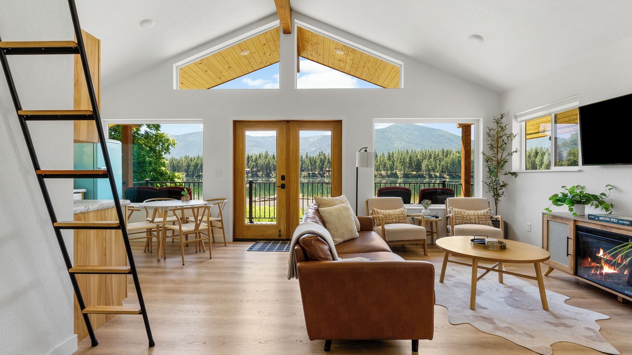 Photo of Livingroom in Thompson Falls