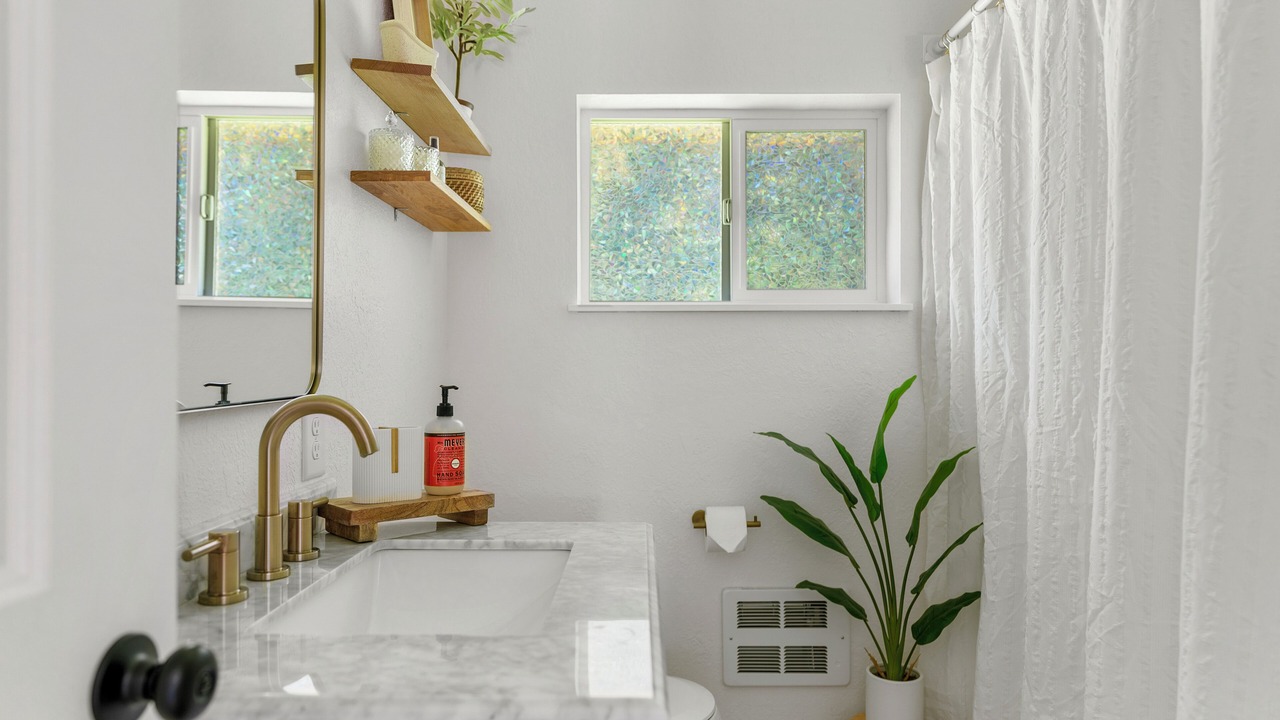 Photo of Bathroom in Thompson Falls