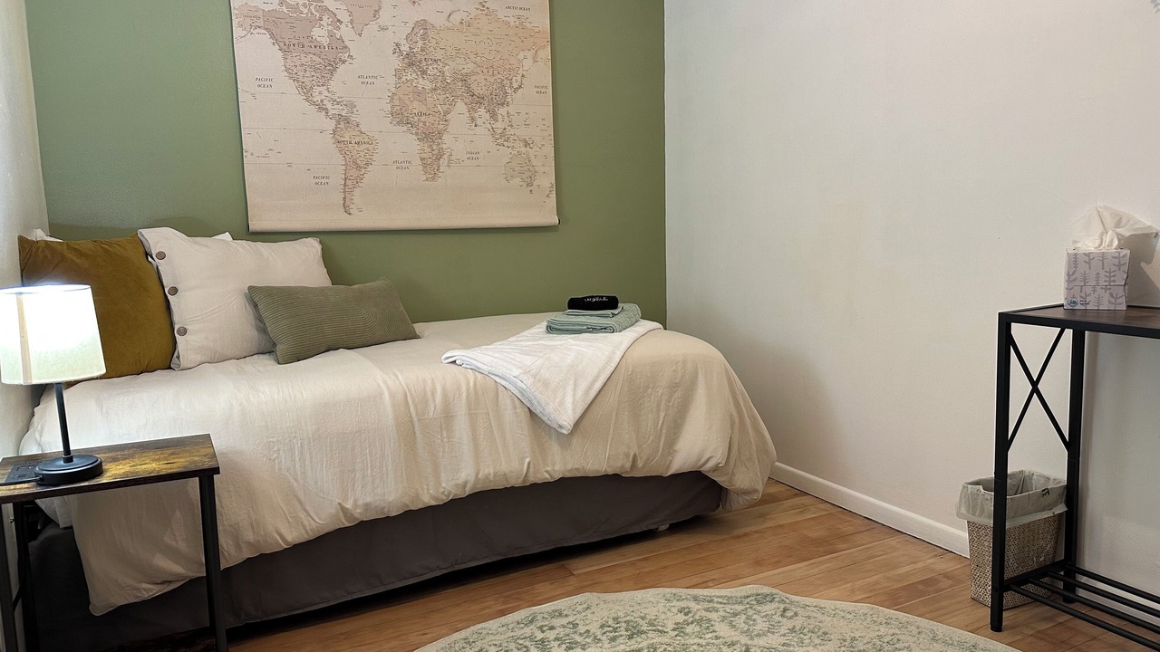 Photo of Bedroom in South Side