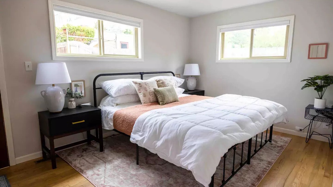 Photo of Bedroom in Lower Rattlesnake