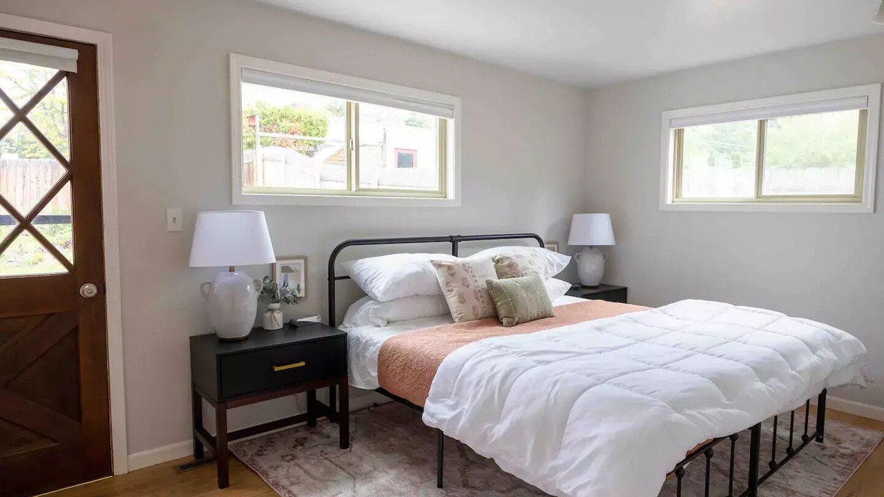 Photo of Bedroom in Lower Rattlesnake