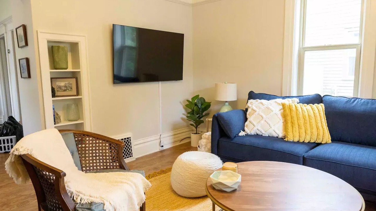 Photo of Livingroom in Lower Rattlesnake