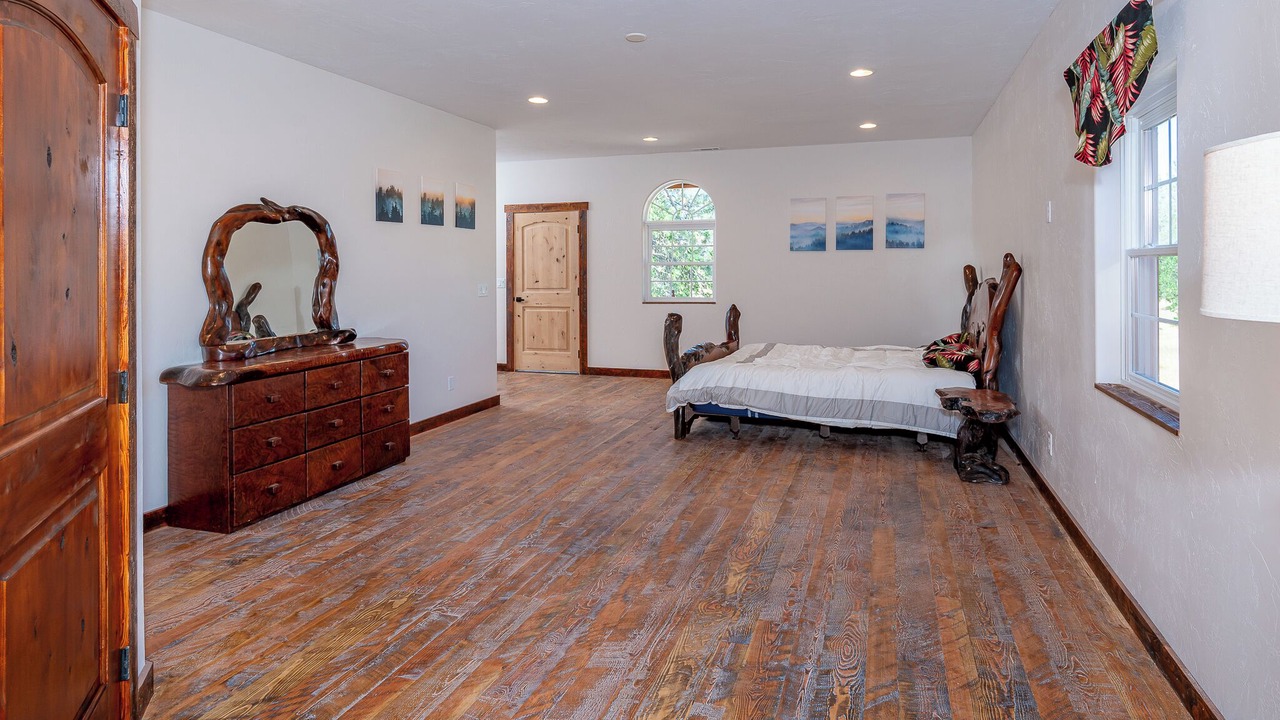 Photo of Bedroom in Thompson Falls