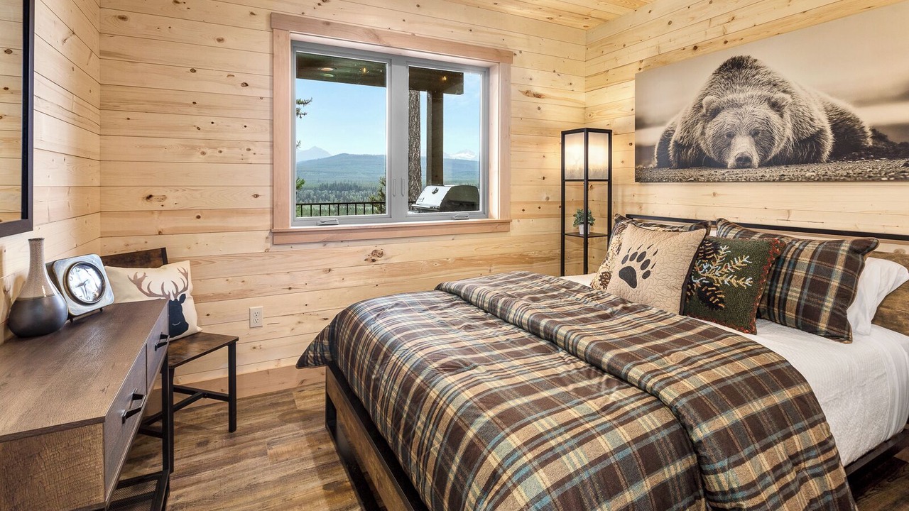 Photo of Bedroom in Polebridge