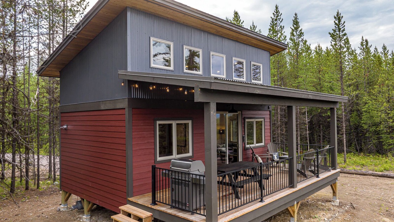 Photo of Patio Balcony in Polebridge
