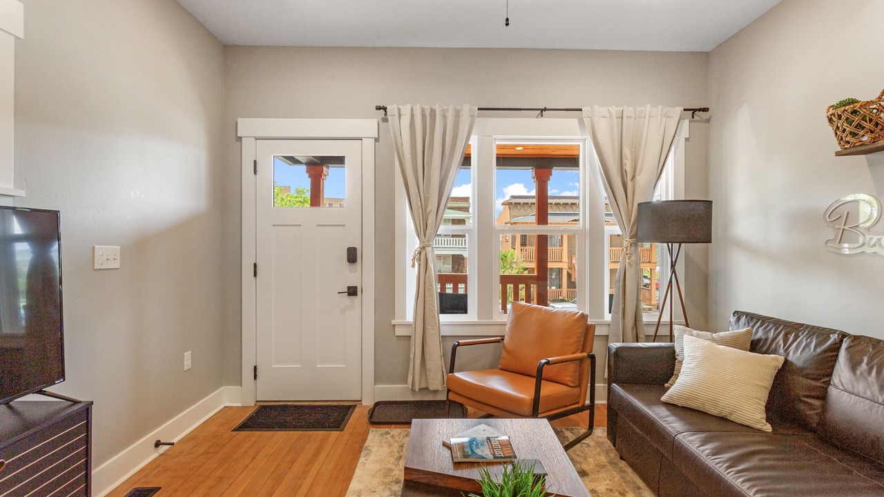 Photo of Livingroom in Butte