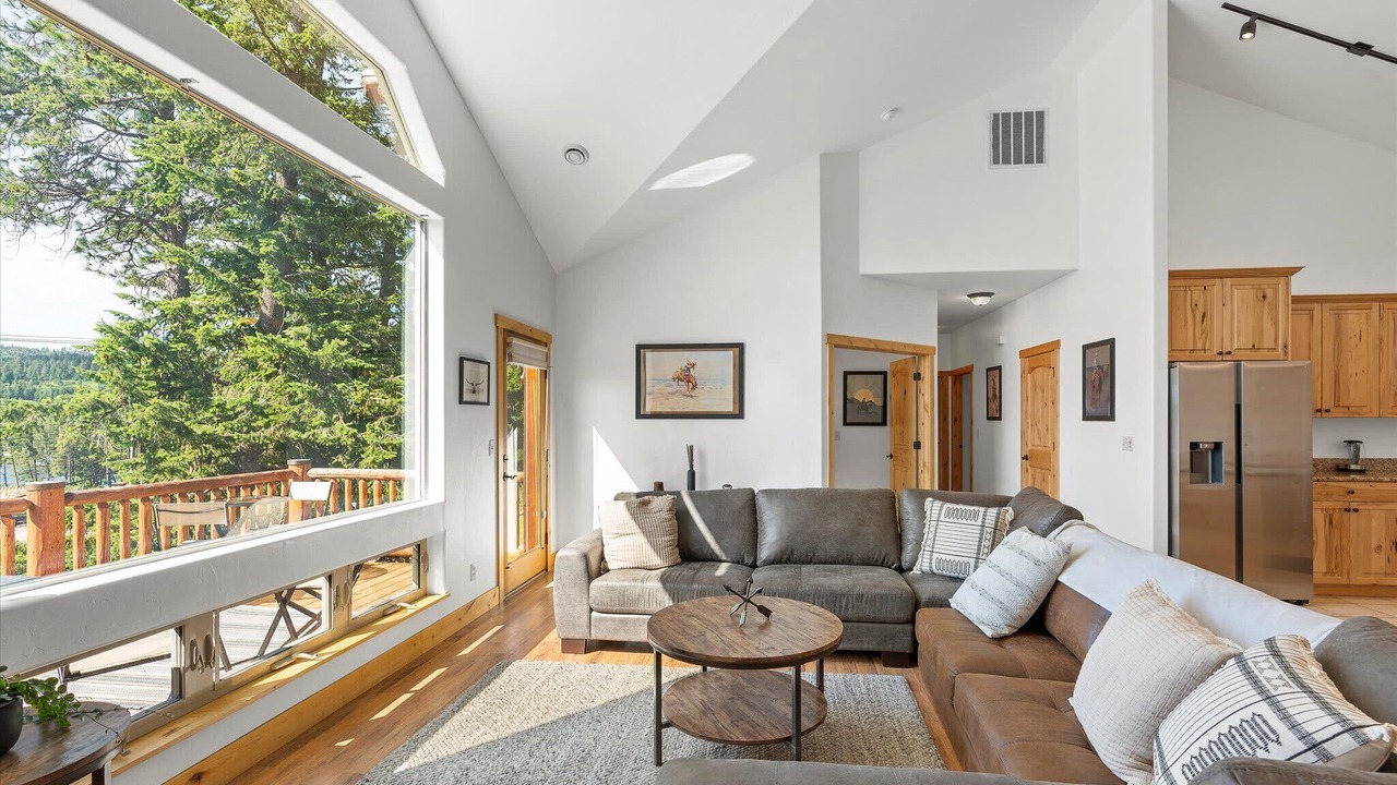 Photo of Livingroom in Somers