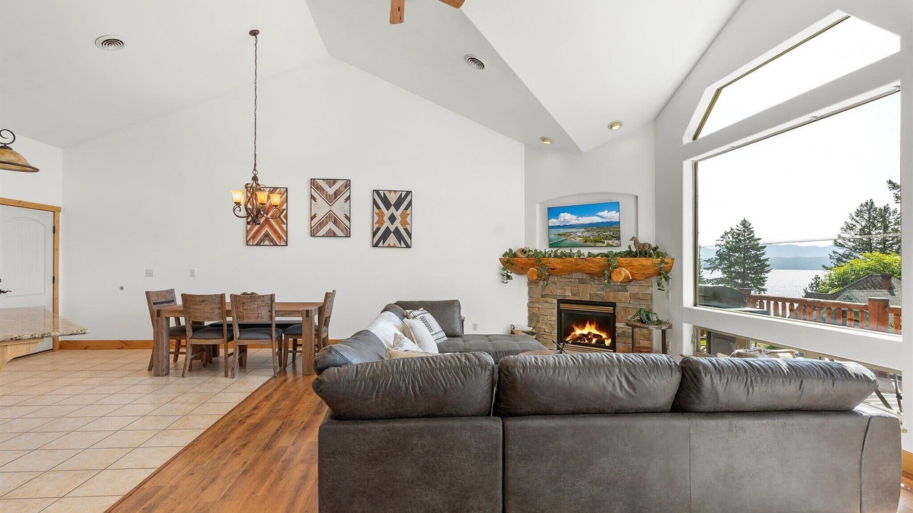 Photo of Livingroom in Somers