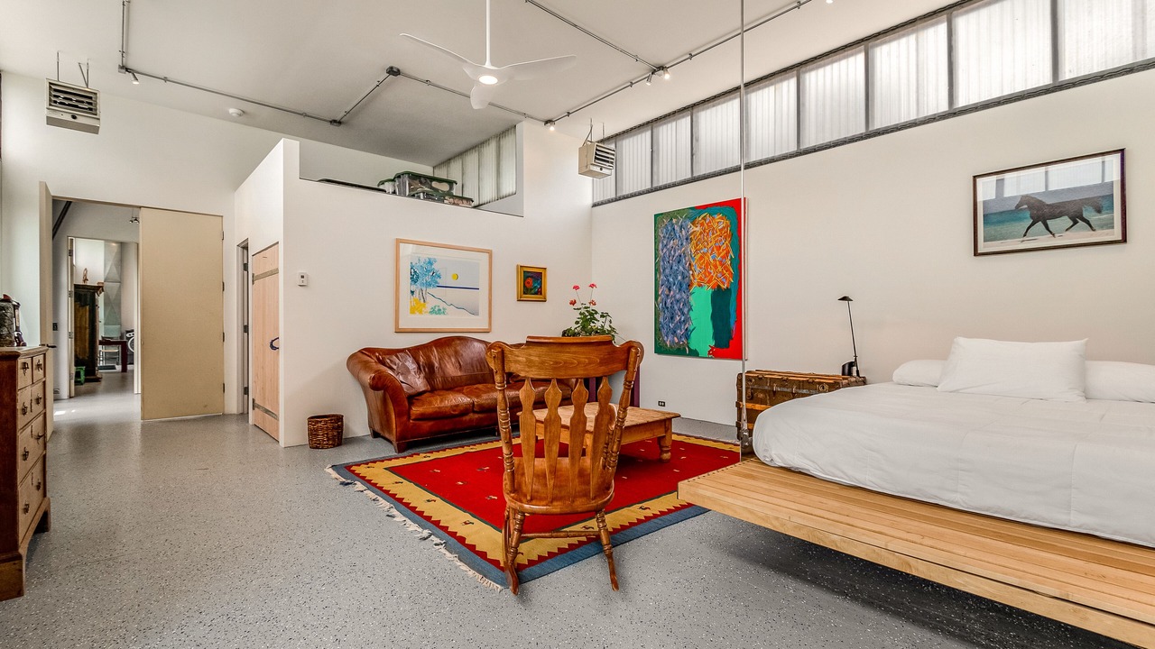 Photo of Bedroom in Missouri Heights