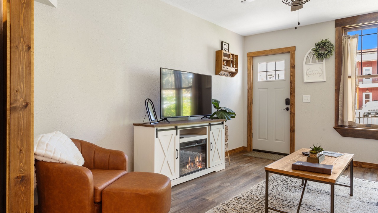 Photo of Livingroom in Butte