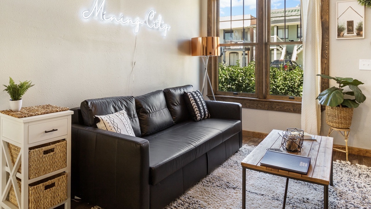 Photo of Livingroom in Butte