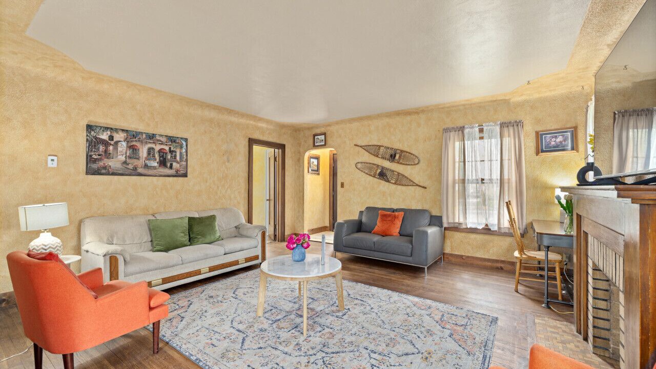 Photo of Bedroom in Central - Terry