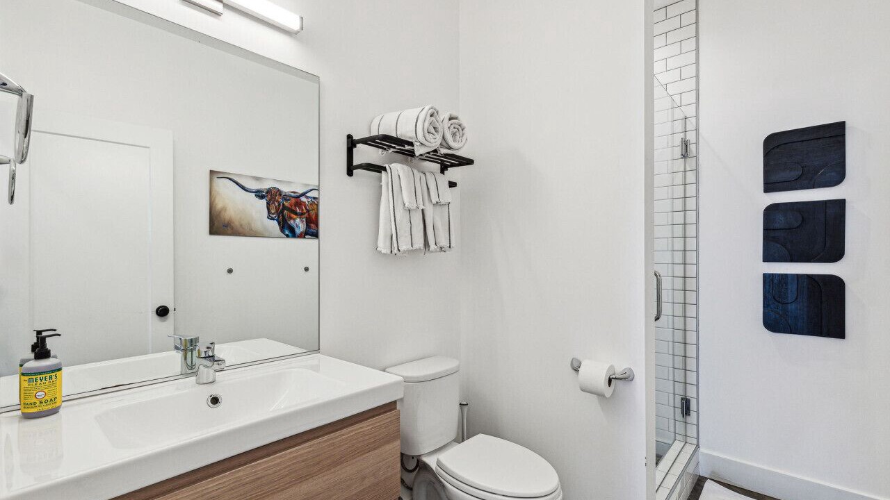 Photo of Bathroom in River Road