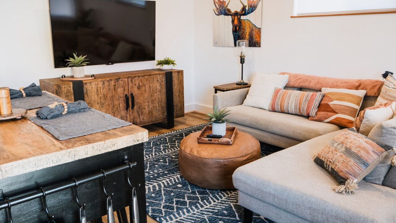 Photo of Livingroom in River Road