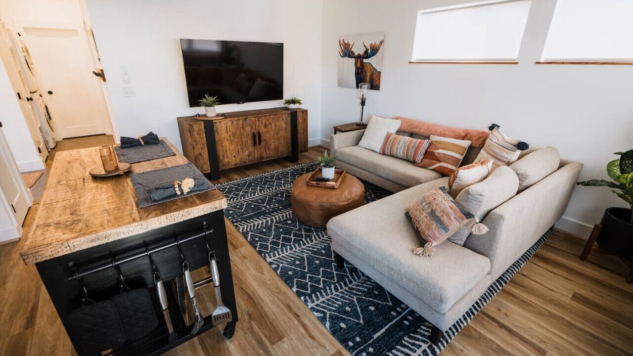 Photo of Livingroom in River Road