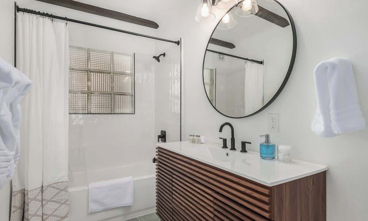 Photo of Bathroom in Peters View