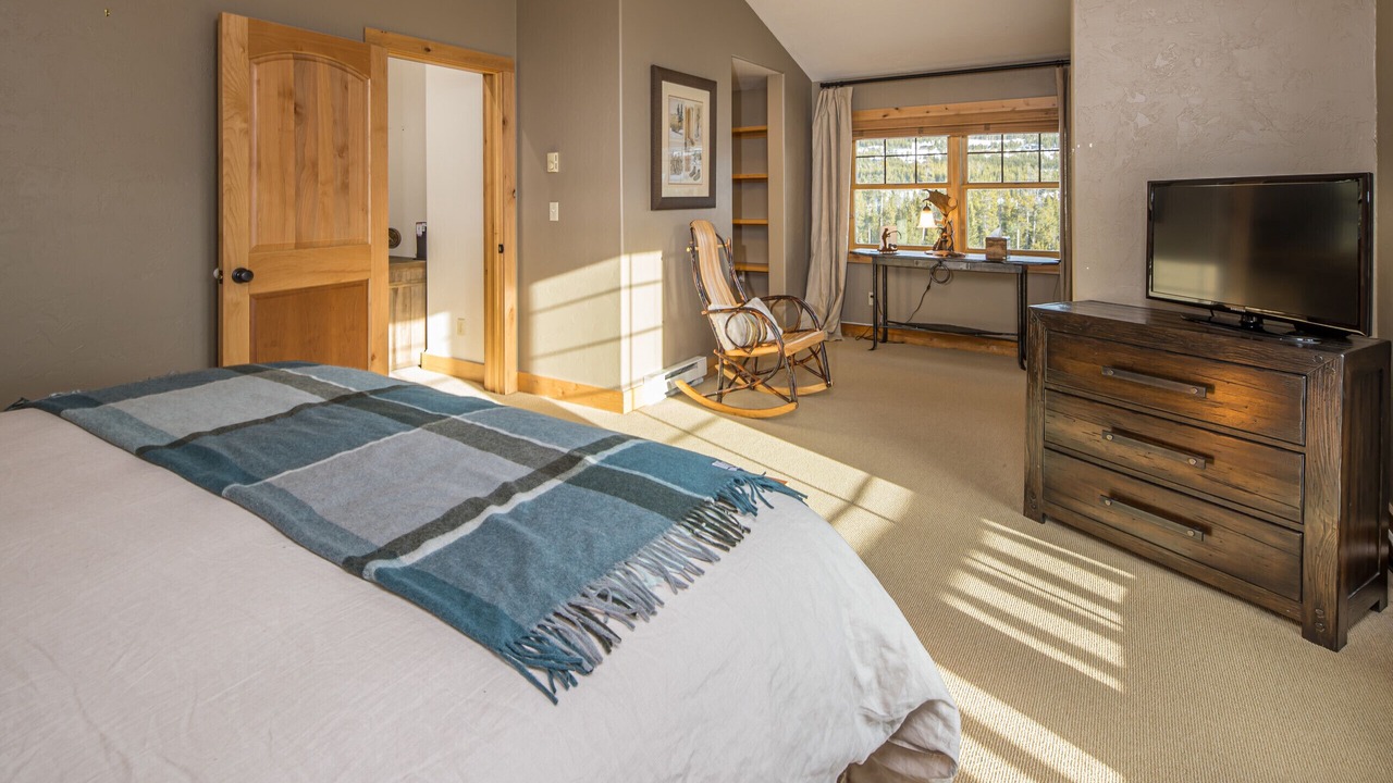 Photo of Bedroom in Powder Ridge