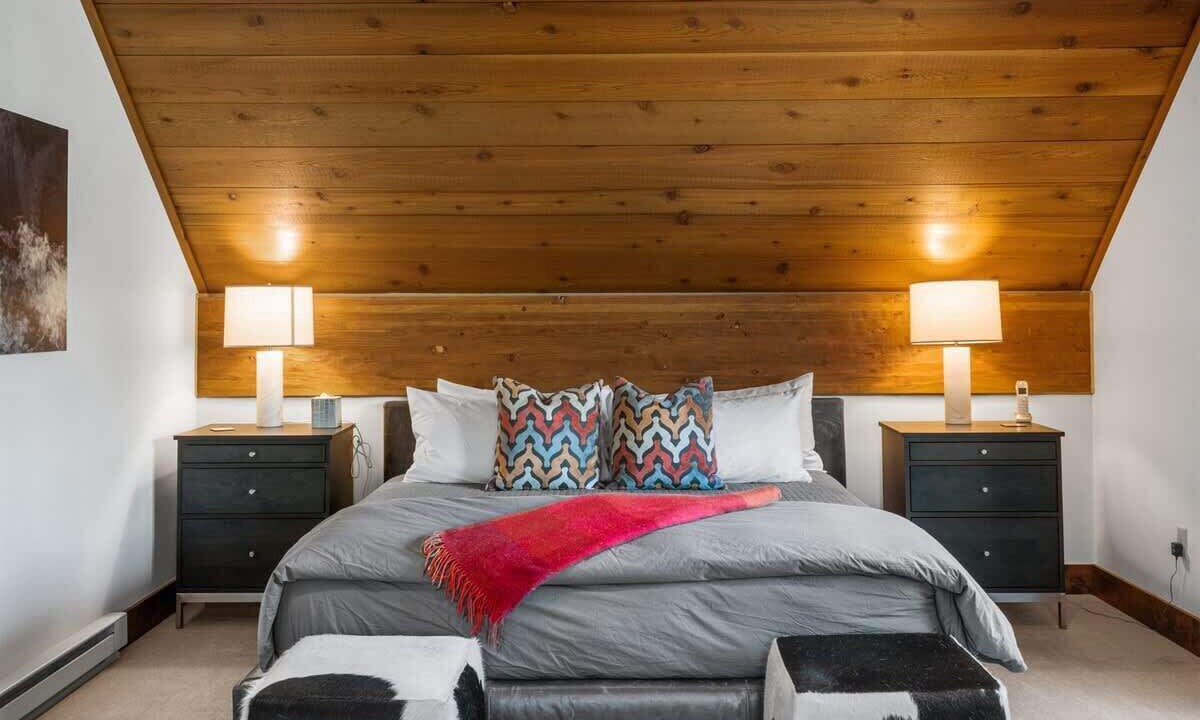 Photo of Bedroom in Powder Ridge