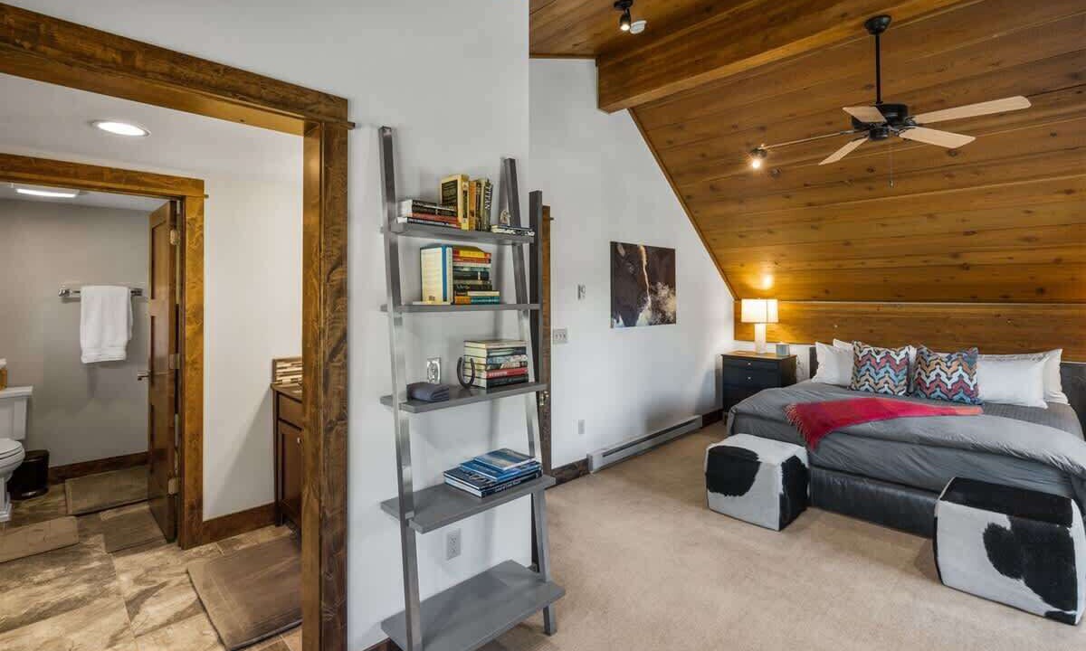 Photo of Bedroom in Powder Ridge