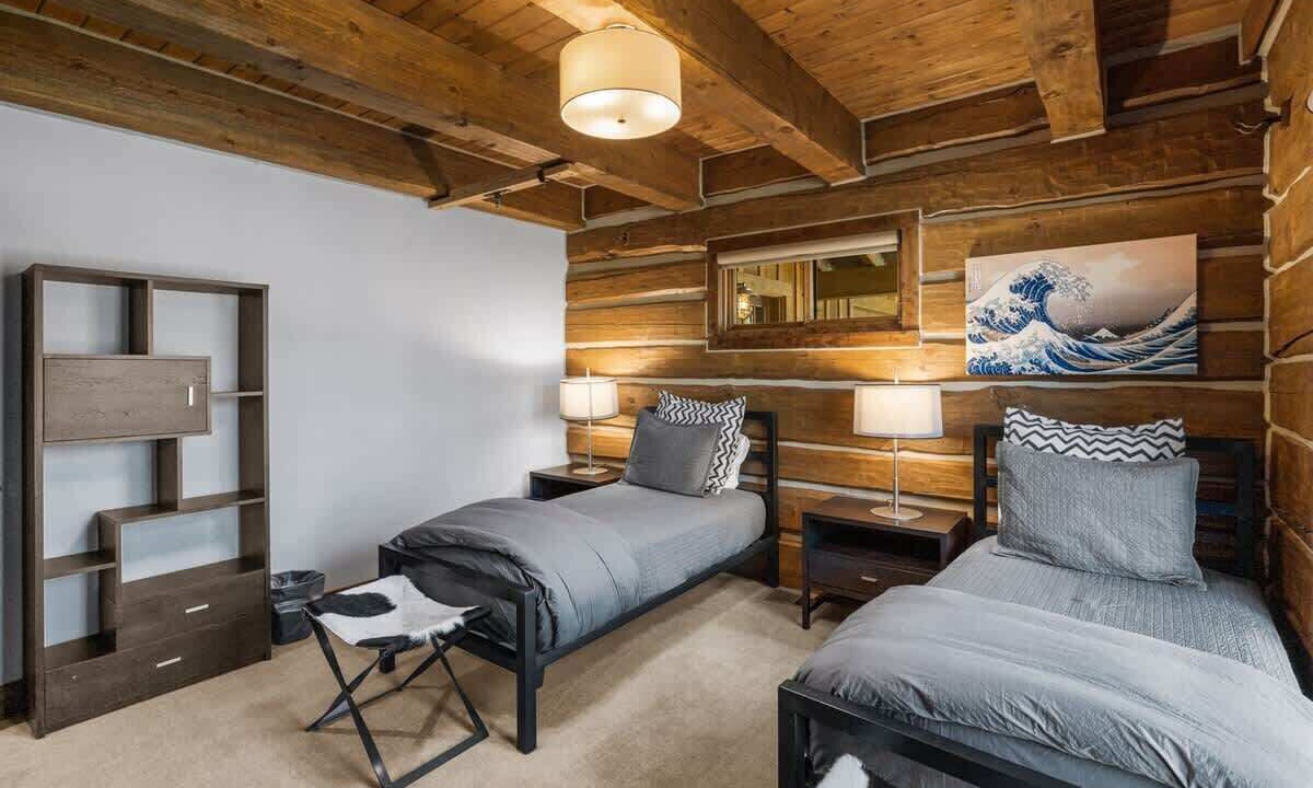 Photo of Bedroom in Powder Ridge