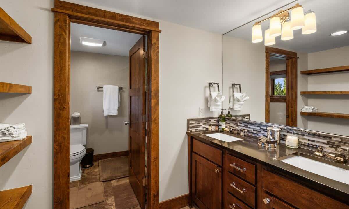 Photo of Bathroom in Powder Ridge