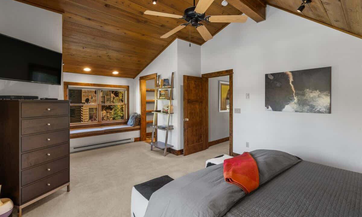 Photo of Bedroom in Powder Ridge
