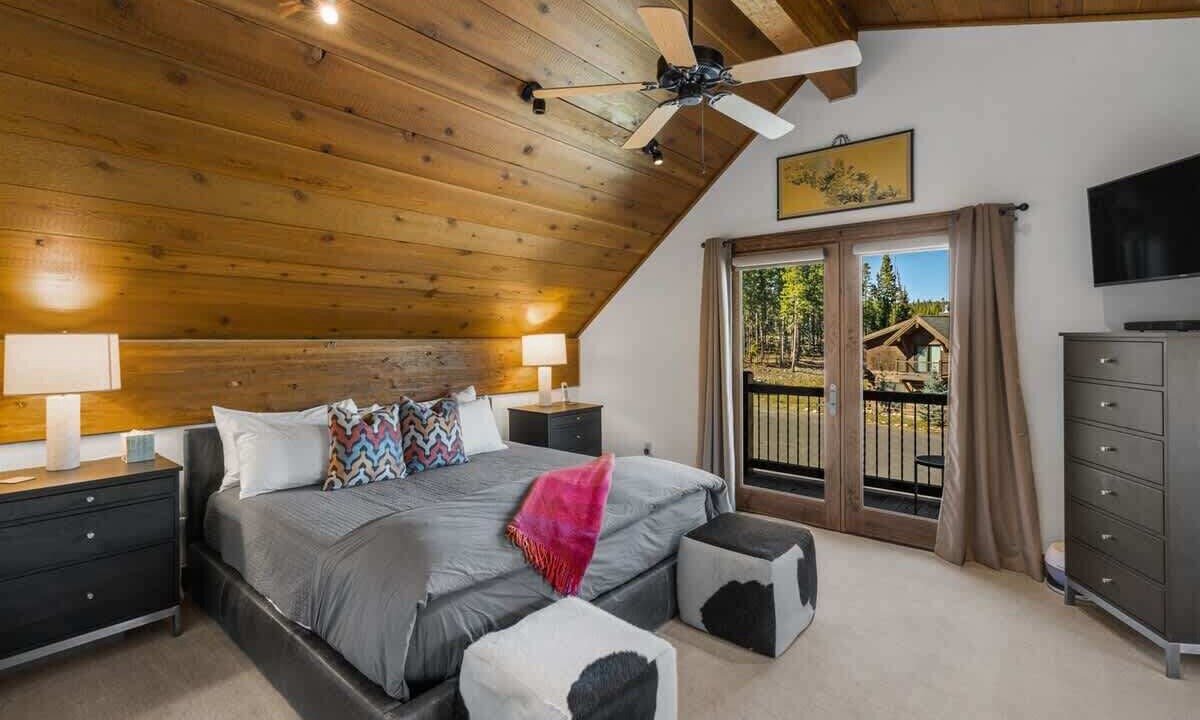 Photo of Bedroom in Powder Ridge