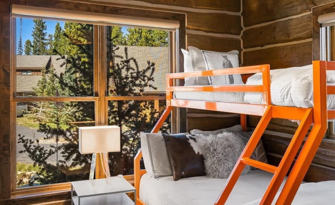 Photo of Bedroom in Powder Ridge