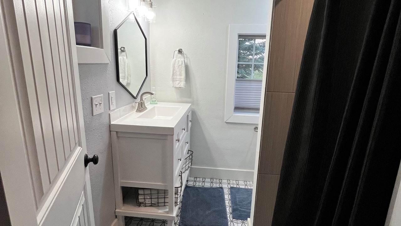 Photo of Bathroom in Edgar