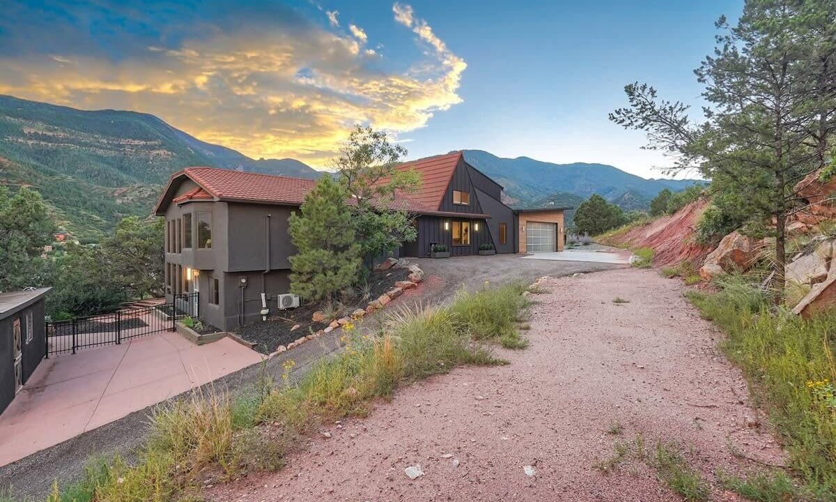 Photo of Outdoor in Manitou Springs Historic District