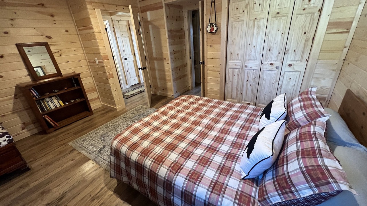 Photo of Bedroom in Cameron