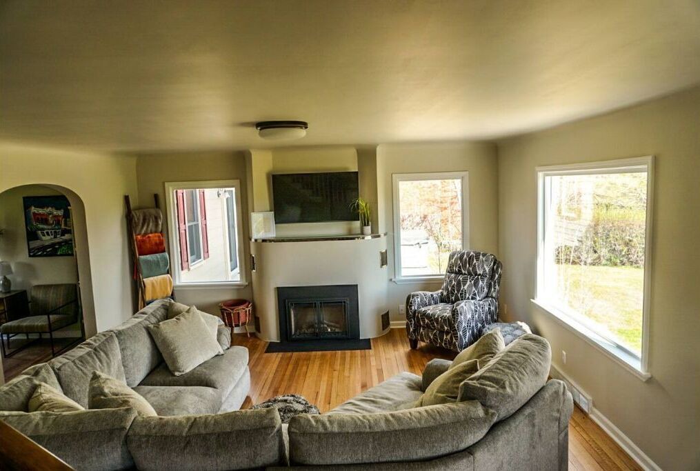 Photo of Livingroom in Butte