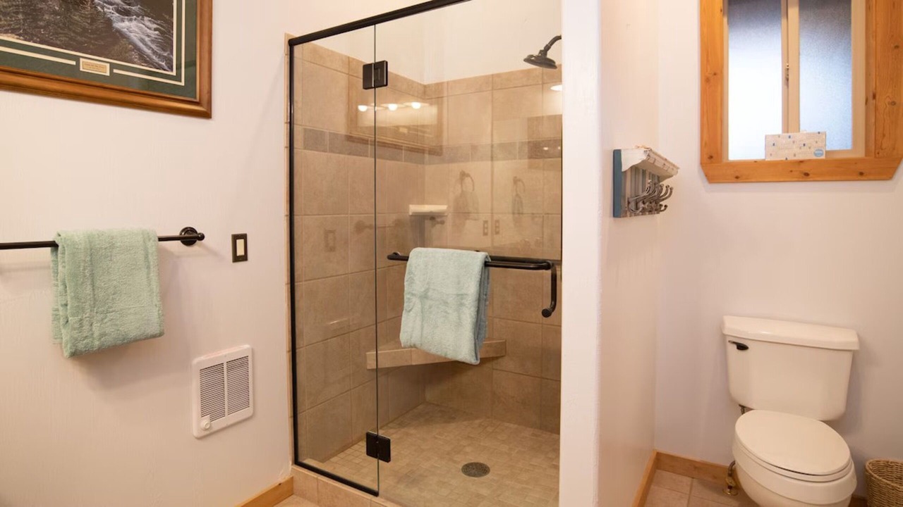 Photo of Bathroom in Emigrant
