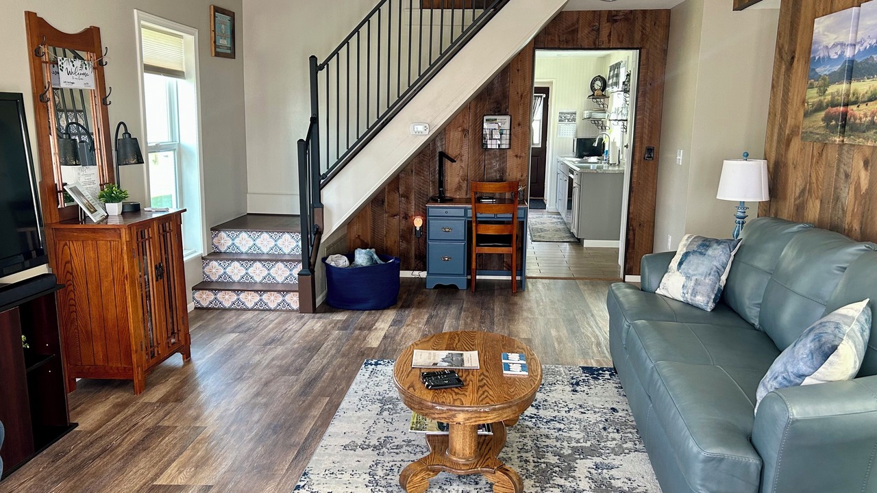 Photo of Livingroom in White Sulphur Springs