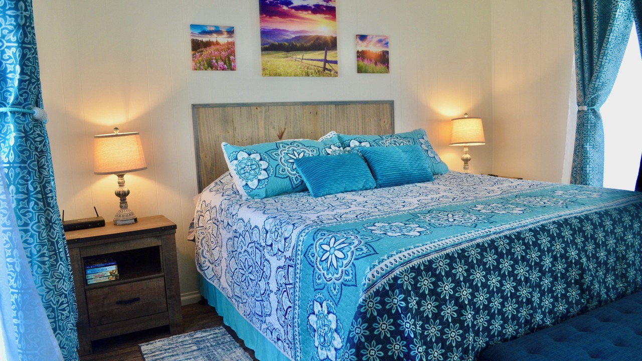 Photo of Bedroom in White Sulphur Springs