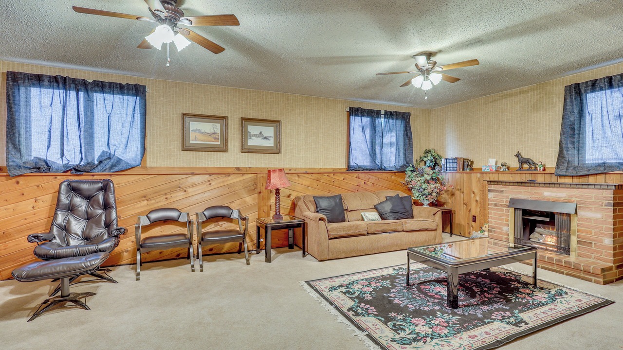 Photo of Livingroom in Mercer County