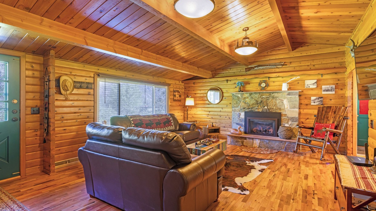 Photo of Livingroom in Clinton