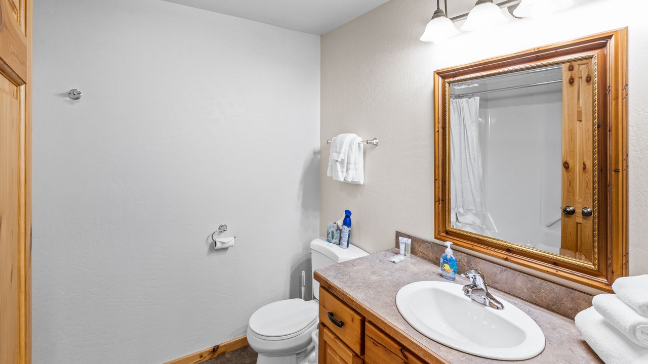 Photo of Bathroom in West Yellowstone