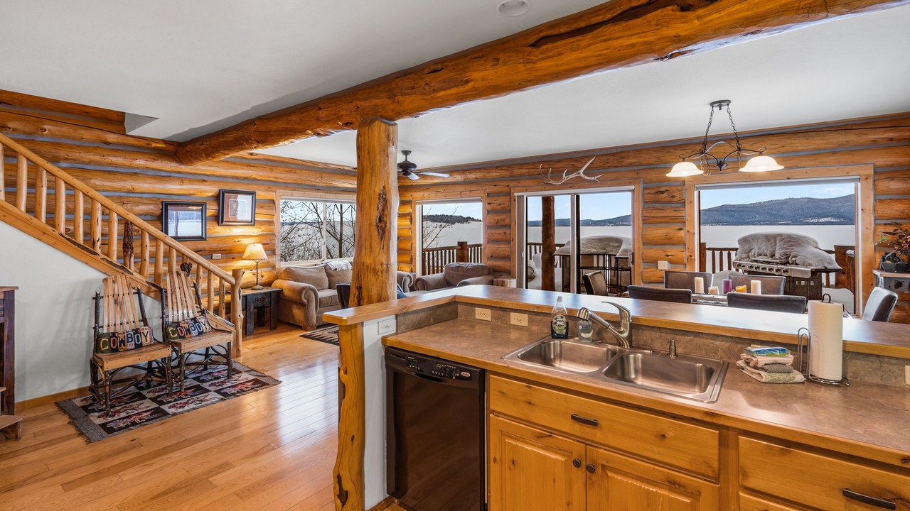 Photo of Bedroom in West Yellowstone