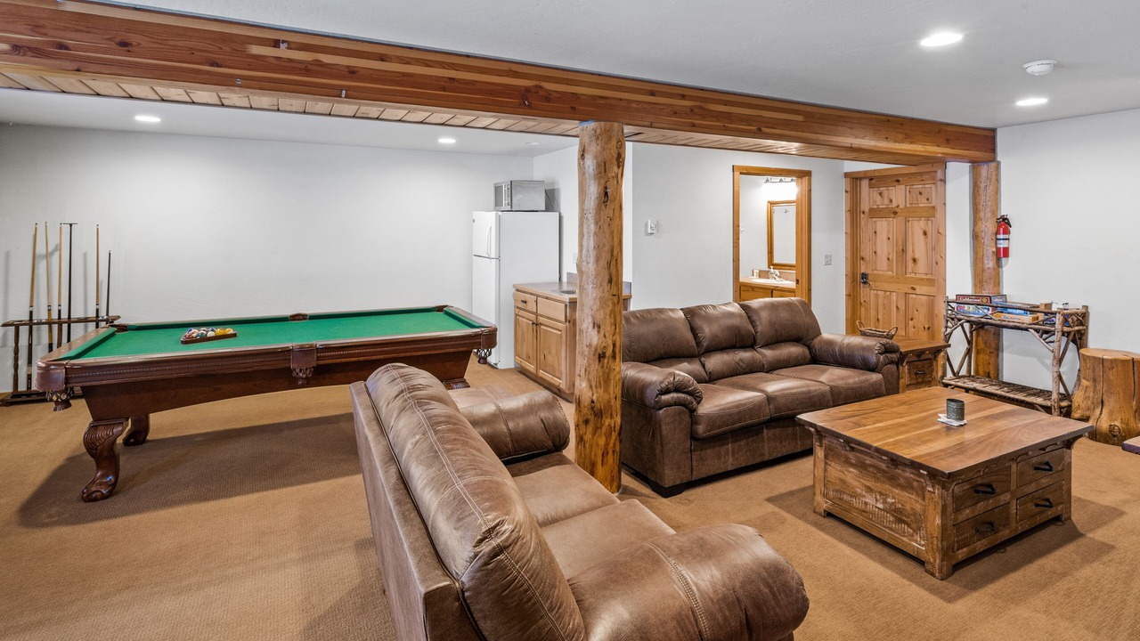 Photo of Bedroom in West Yellowstone
