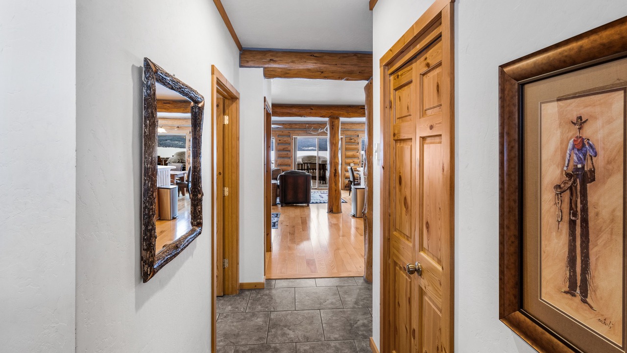 Photo of Bedroom in West Yellowstone