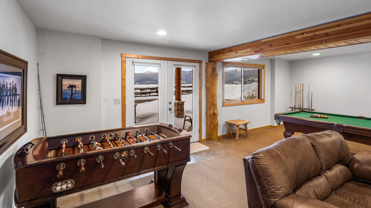 Photo of Bedroom in West Yellowstone