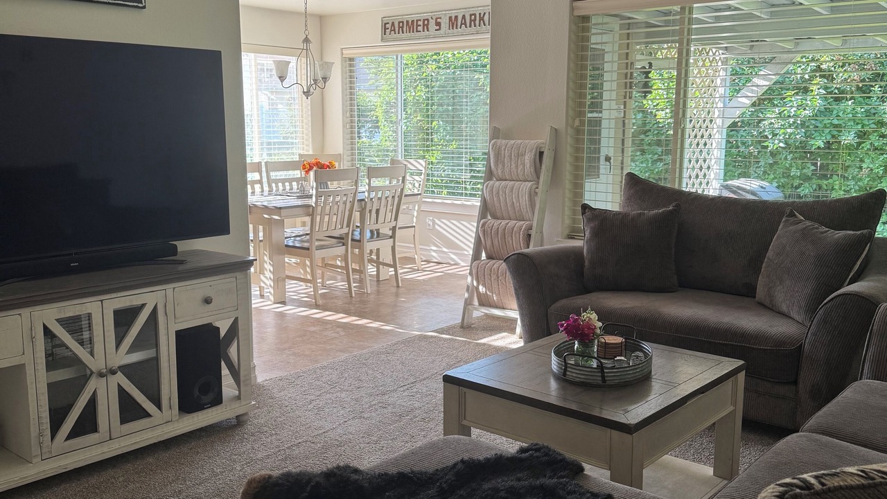Photo of Livingroom in Hamilton
