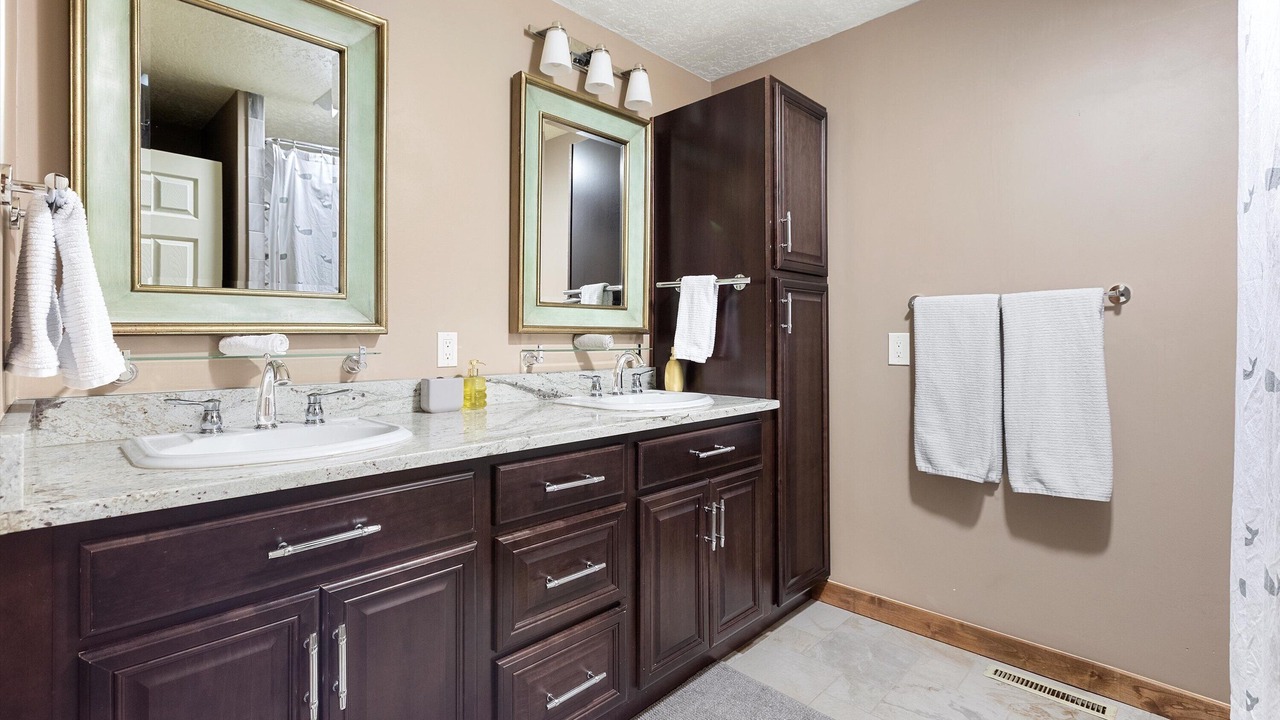Photo of Bathroom in Farviews - Pattee Canyon